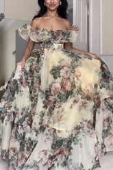 Castle Ballroom – Schulterfreies Maxikleid mit Rüschen und Tüll